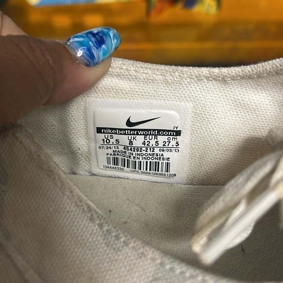 Nike Camo Sneakers - Picture 6 of 6